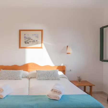 Отель Bluesea Cabo De Banos Кала-эн-Бланес